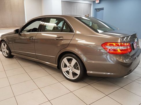 Used 2010 Mercedes-Benz E 350 Sedan image 8