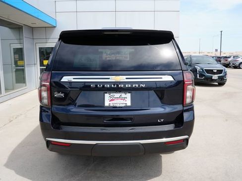 Used 2021 Chevrolet Suburban LT w/ Rear Media and Nav Package AWD/4WD image 38