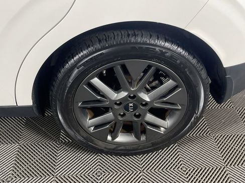 Used 2021 Kia Soul S image 30