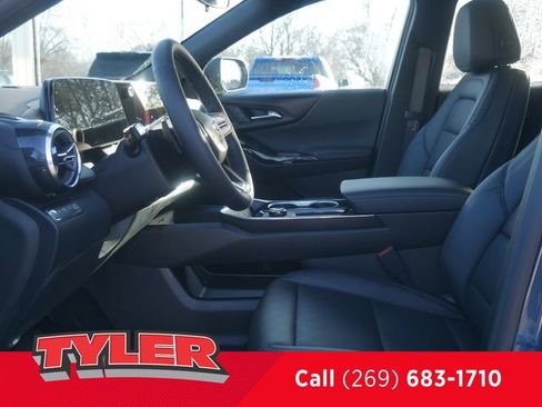 New 2026 Chevrolet Equinox LT w/ Convenience Package II image 37