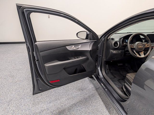 Used 2024 Kia Forte LX FWD image 9