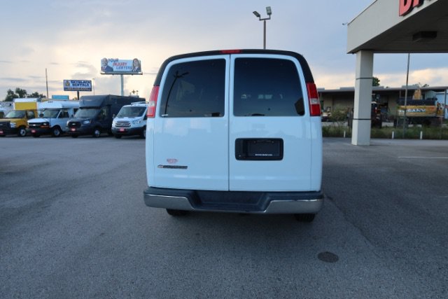 Used 2020 Chevrolet Express 3500 LT w/ LT Preferred Equipment Group RWD image 5