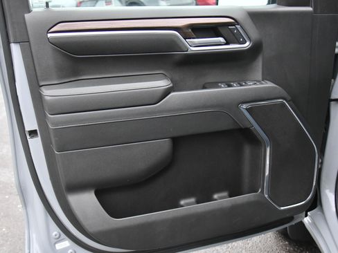 Used 2024 Chevrolet Silverado 1500 LT image 13