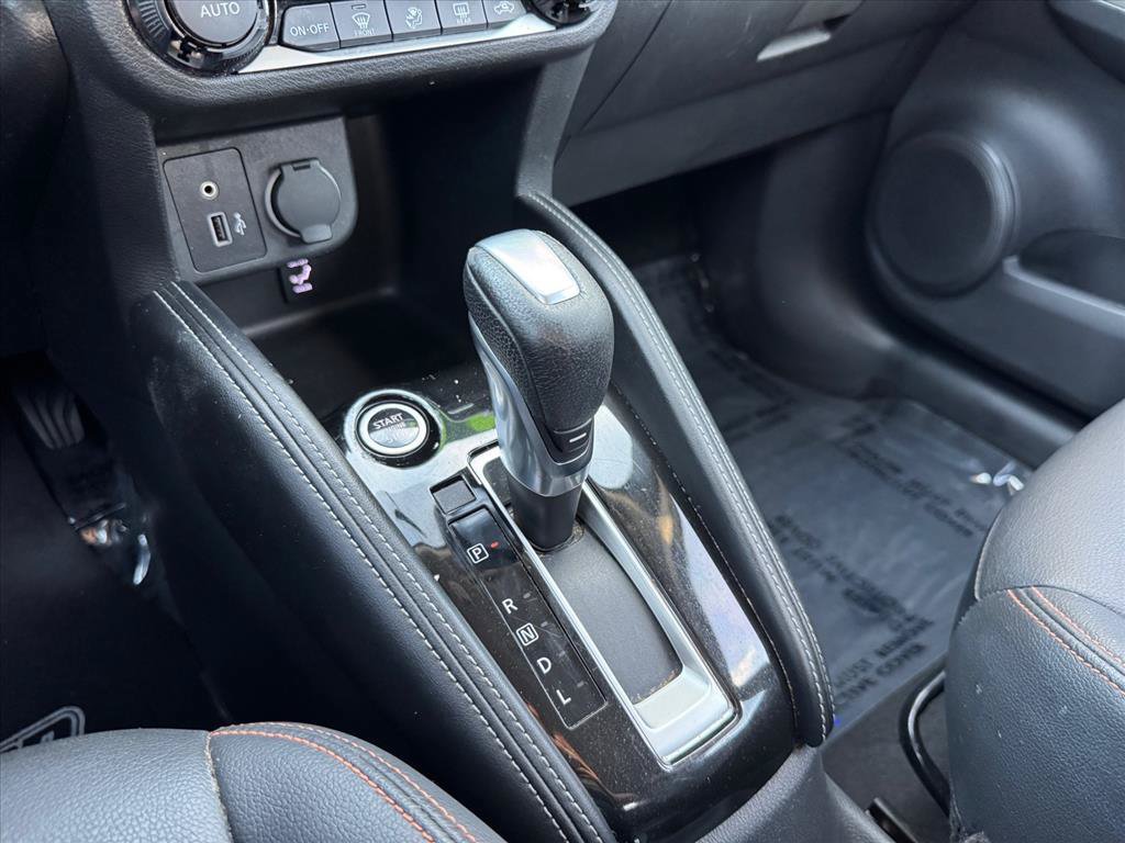Used 2019 Nissan Kicks SR w/ SR Premium Package FWD image 19