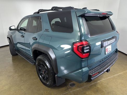Used 2025 Toyota 4Runner TRD Off-Road Premium AWD/4WD image 12