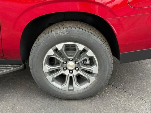 New 2026 Chevrolet Suburban LT w/ Comfort Package image 5