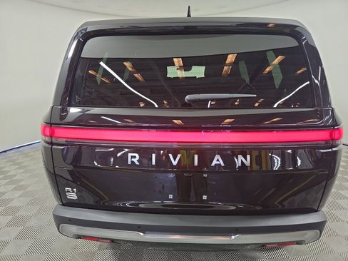 Used 2024 Rivian R1S Adventure AWD/4WD image 4