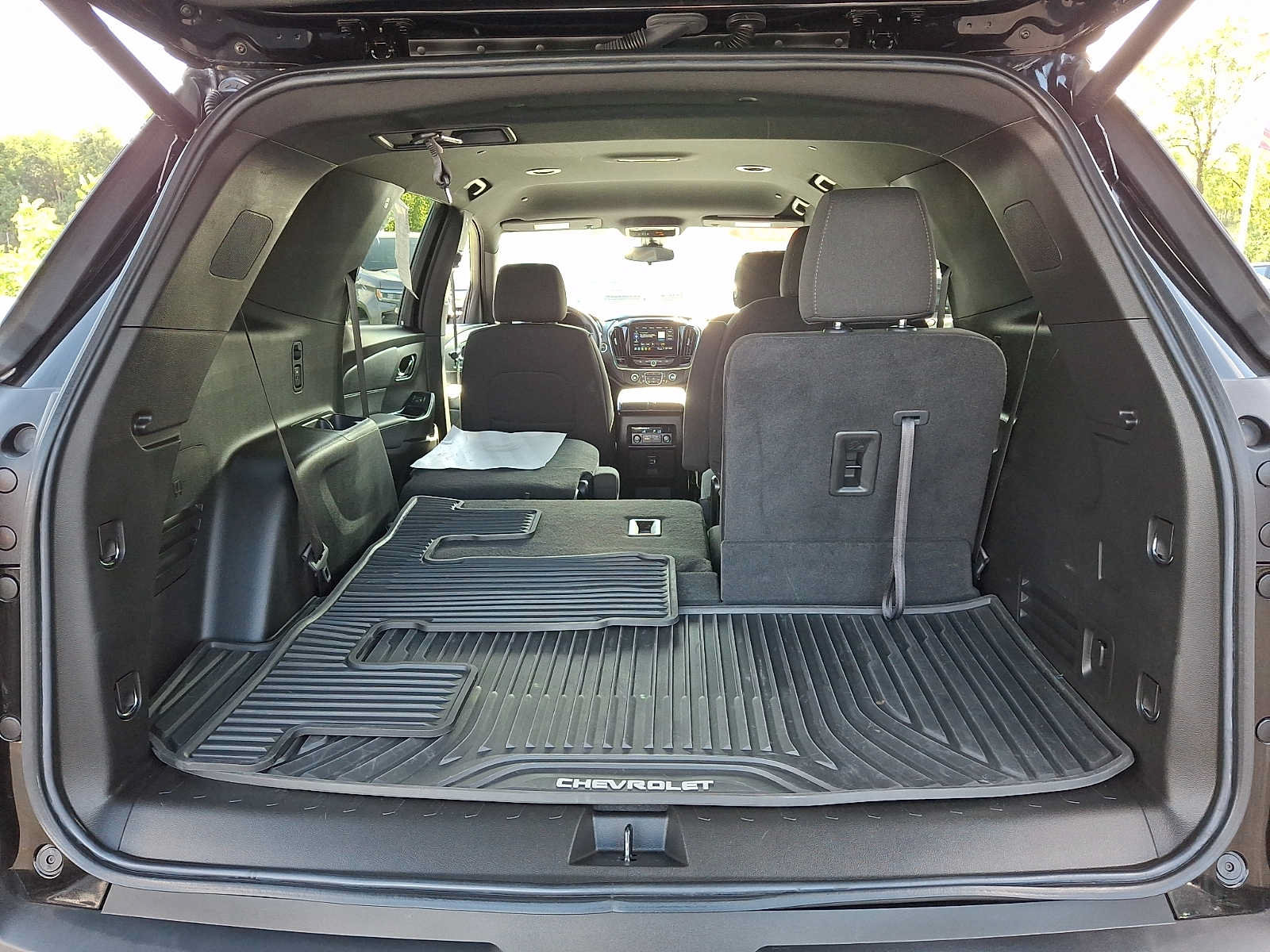 Used 2023 Chevrolet Traverse LT w/ Midnight/Sport Edition AWD/4WD image 30