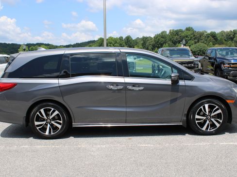 Used 2019 Honda Odyssey Elite image 4