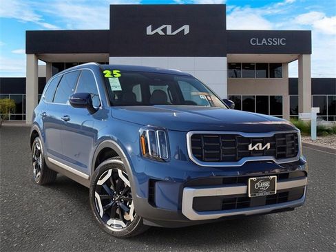 Certified 2025 Kia Telluride S image 1