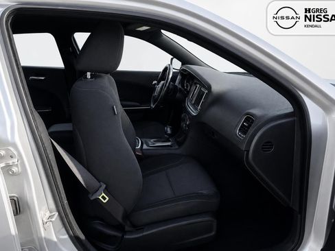 Used 2022 Dodge Charger SXT RWD image 8