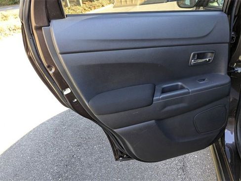 Used 2020 Mitsubishi Outlander Sport ES image 28