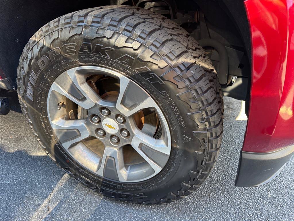 Used 2018 Chevrolet Colorado Z71 AWD/4WD image 2