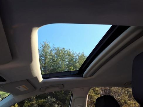 Used 2022 Honda Civic EX image 14