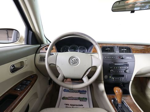 Used 2005 Buick LaCrosse CXL image 28