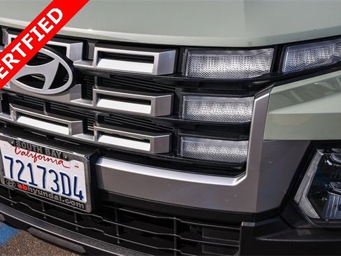 Certified 2025 Hyundai Santa Cruz SE image 11
