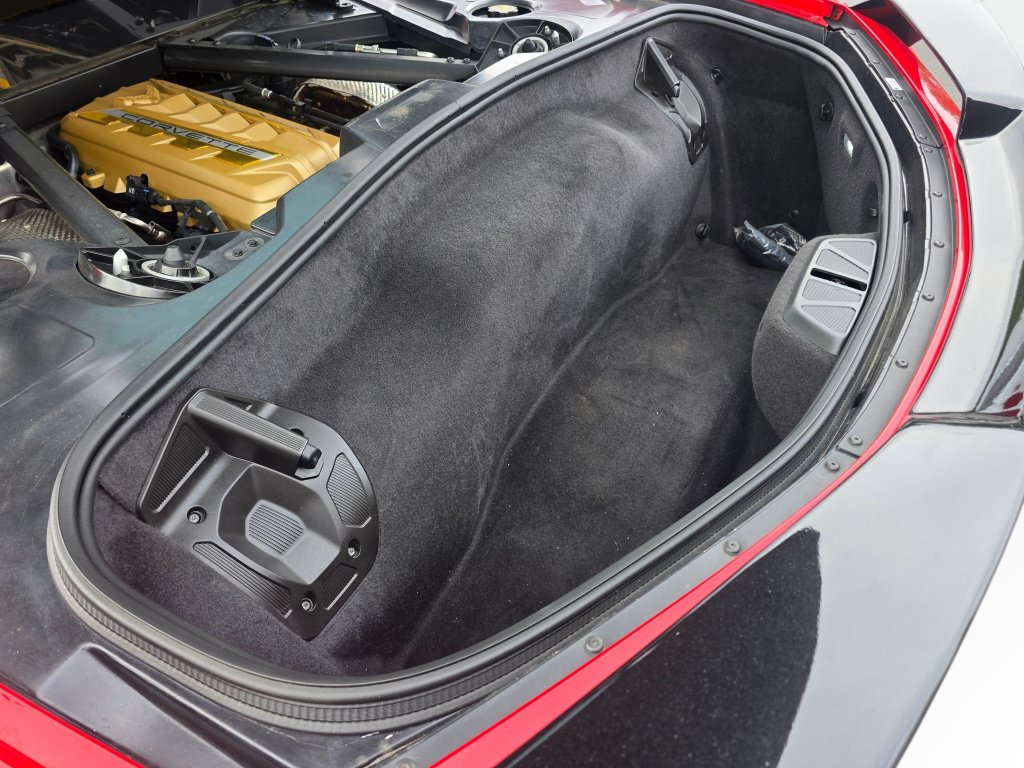 Used 2023 Chevrolet Corvette Stingray Premium Cpe w/ Z51 Performance Package RWD image 23