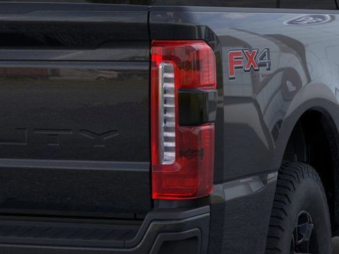 New 2026 Ford F250 4x4 Crew Cab Super Duty image 20