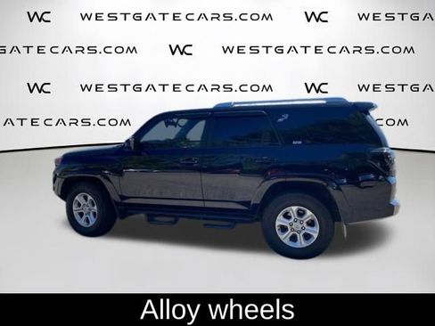 Used 2017 Toyota 4Runner SR5 RWD image 10