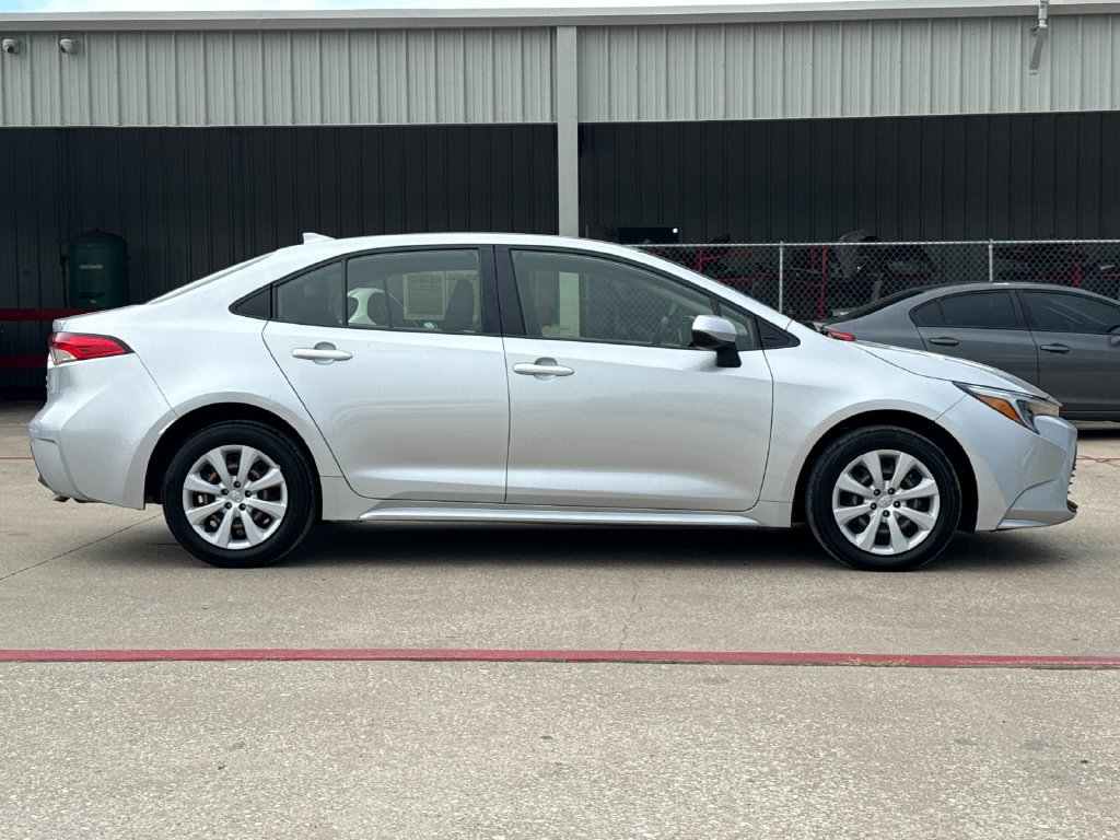 Certified 2025 Toyota Corolla LE FWD image 7