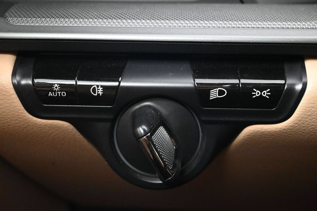 Certified 2020 Porsche 911 Carrera 4S AWD/4WD image 22