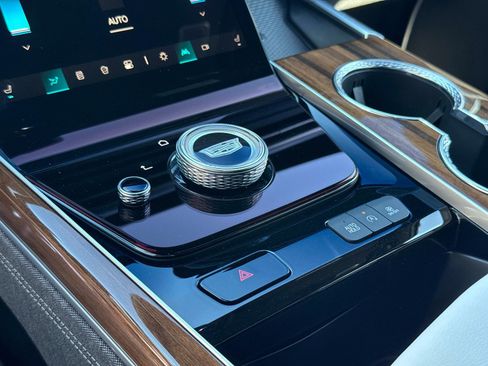 Used 2026 Cadillac Escalade Platinum Sport image 54