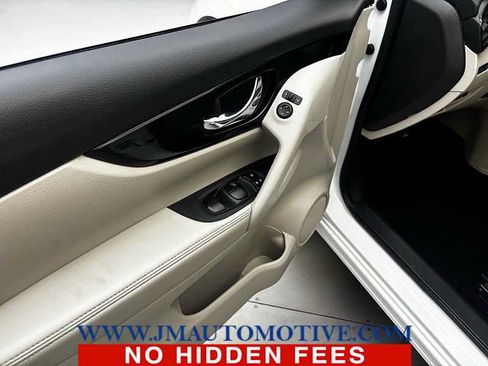 Used 2022 Nissan Rogue Sport SV AWD/4WD image 13