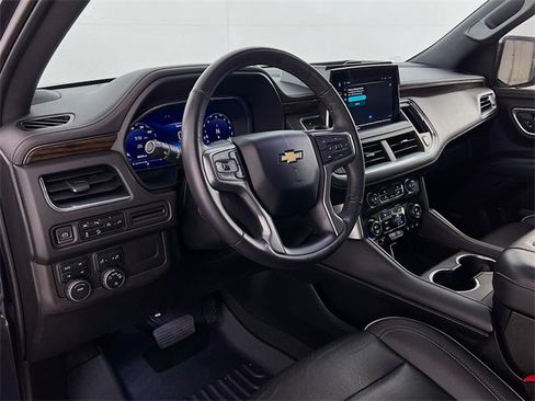 Used 2022 Chevrolet Suburban Premier image 36