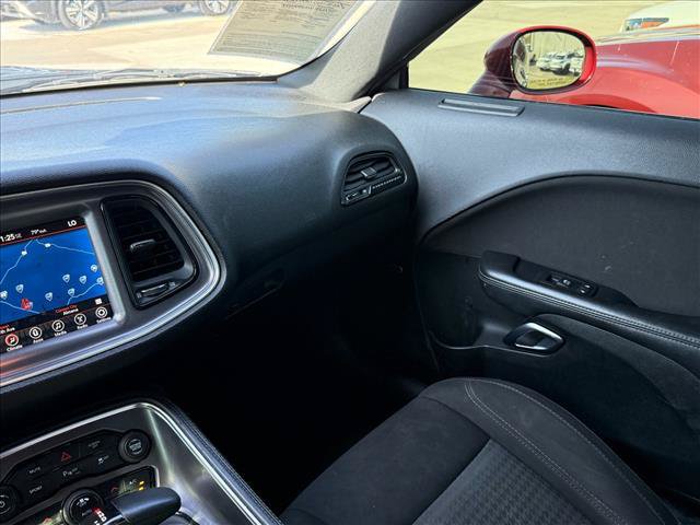 Used 2017 Dodge Challenger R/T w/ Driver Convenience Group RWD image 9