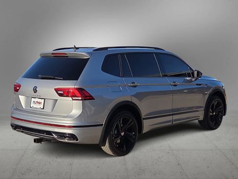 Used 2023 Volkswagen Tiguan SE R-Line image 8