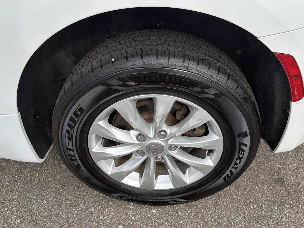 Used 2018 Chrysler Pacifica Touring-L FWD image 30