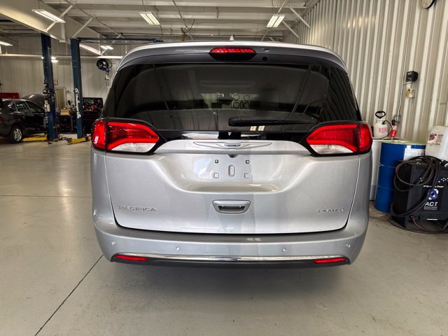 Used 2020 Chrysler Pacifica Limited FWD image 13