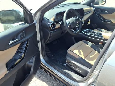 New 2026 Chevrolet Equinox ACTIV w/ Convenience Package III AWD/4WD image 9