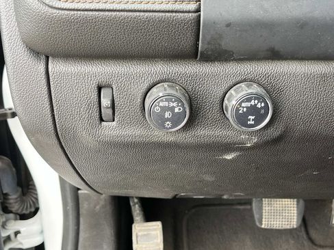 Used 2021 GMC Canyon AT4 image 28