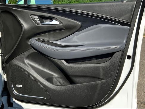 Used 2019 Buick Envision Premium w/ Driver Confidence Package image 24