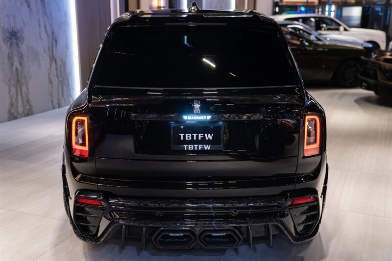 Used 2025 Rolls-Royce Cullinan AWD/4WD image 28