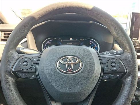 Certified 2024 Toyota RAV4 XLE AWD/4WD image 17