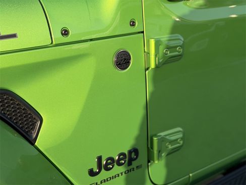 New 2026 Jeep Gladiator Sport image 10