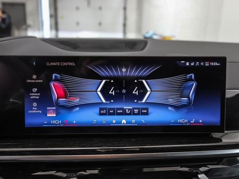 New 2026 BMW X5 xDrive50e image 18