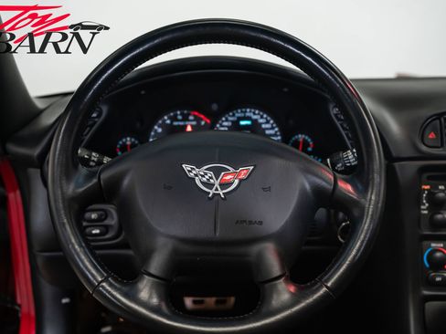 Used 2001 Chevrolet Corvette Convertible w/ Preferred Equipment Group2 image 37