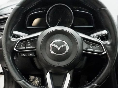 Used 2017 MAZDA MAZDA3 Grand Touring w/ Premium Equipment Package FWD image 12