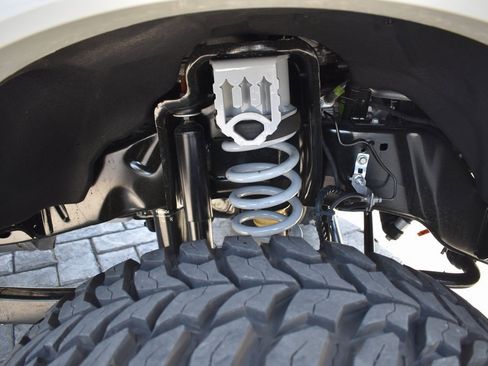 Used 2025 Ford F450 Lariat w/ FX4 Off-Road Package image 5