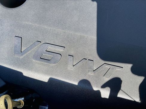 Used 2020 Buick Enclave Premium w/ Sun and Sites Package image 34