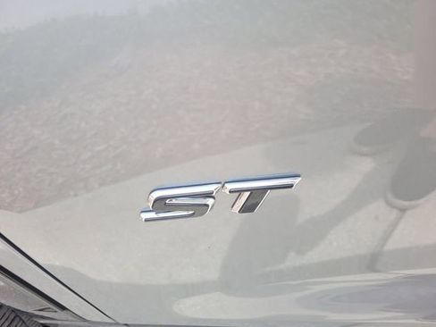 New 2025 Buick Enclave Sport Touring w/ Power Package image 3