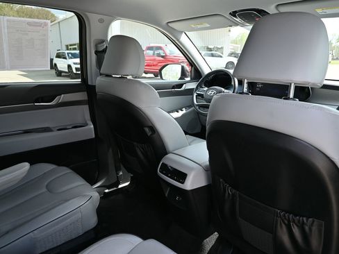Used 2024 Hyundai Palisade SEL FWD image 27