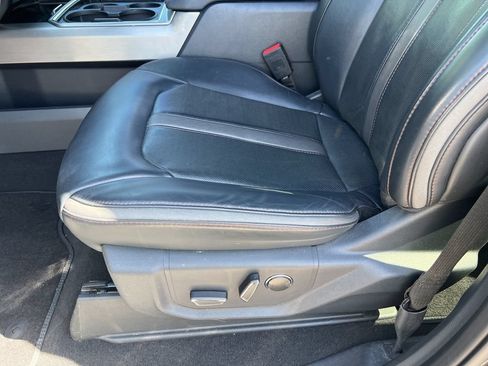 Used 2022 Ford F350 Platinum AWD/4WD image 28