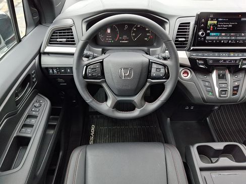 Used 2026 Honda Odyssey Sport-L image 11