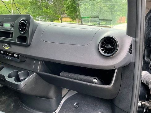 Used 2024 Mercedes-Benz Sprinter 144 Cargo image 16