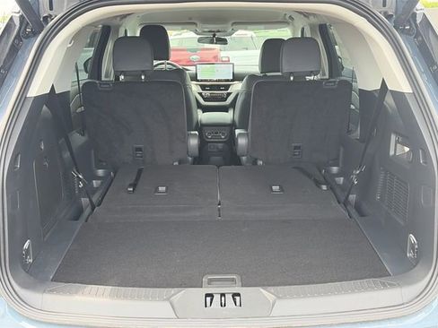 New 2026 Ford Explorer Active w/ Active Comfort Package AWD/4WD image 8