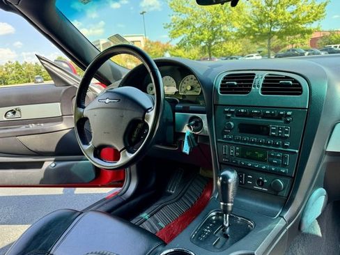 Used 2003 Ford Thunderbird image 20